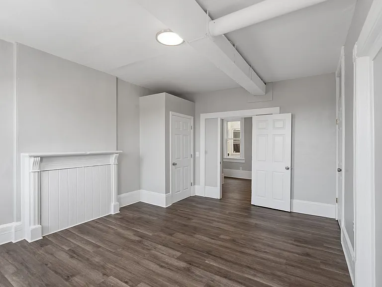 293-299 Clemente Street — Photo 13