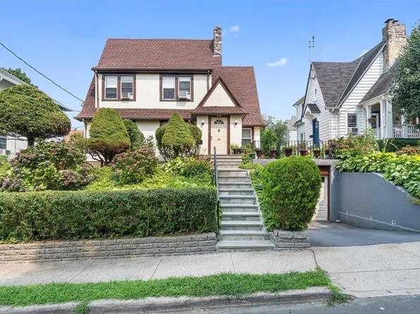 52 McKinley Ave, White Plains, NY 10606
