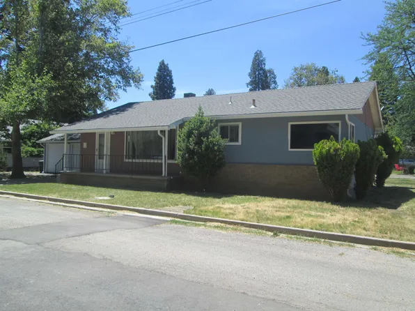 425 Burgess St, Yreka, CA 96097