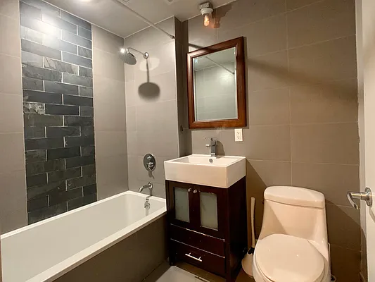 Rented by City Vista Inc | media 4