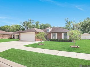 1017 Point Andrew Dr, Gonzales, LA 70737