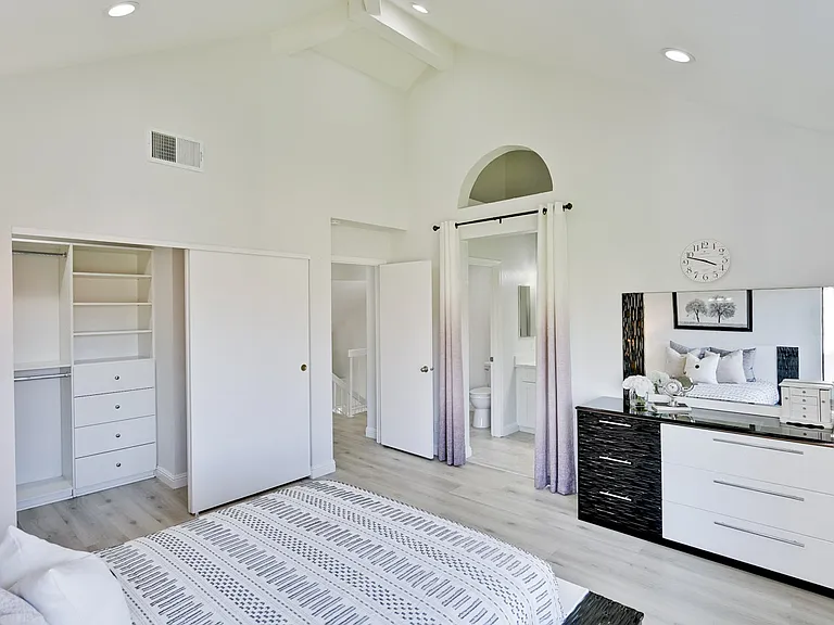 43382 Livermore Cmn — Photo 15