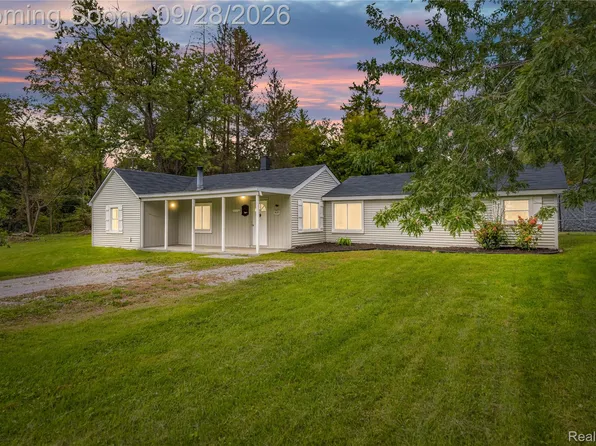 8285 Pilgrim St, Washington, MI 48094