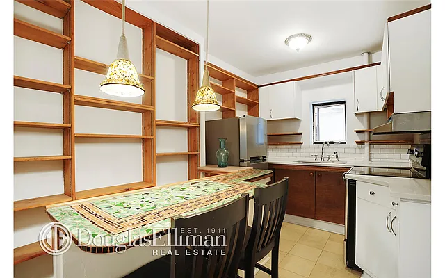 Sold by Douglas Elliman | media 10