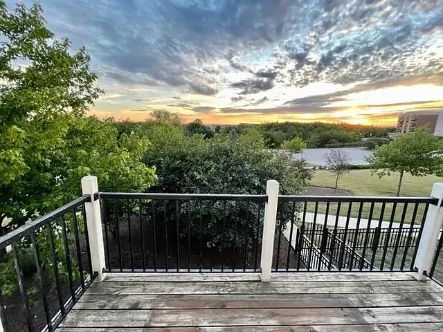 4258 Central Park Ln — Photo 25