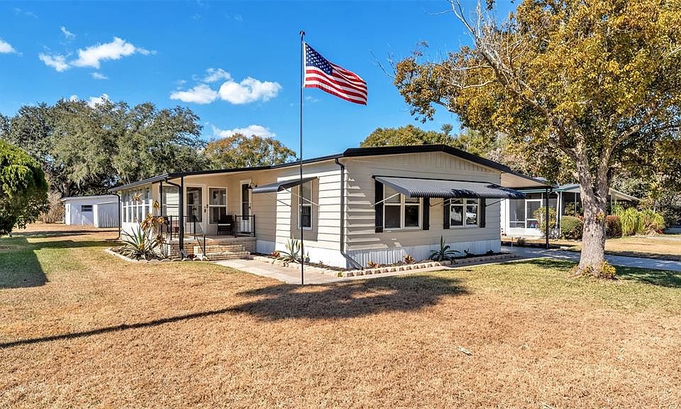 1st image of 521 Oak Rdg E