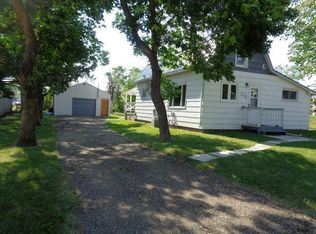 208 Court St, Flasher, ND 58535