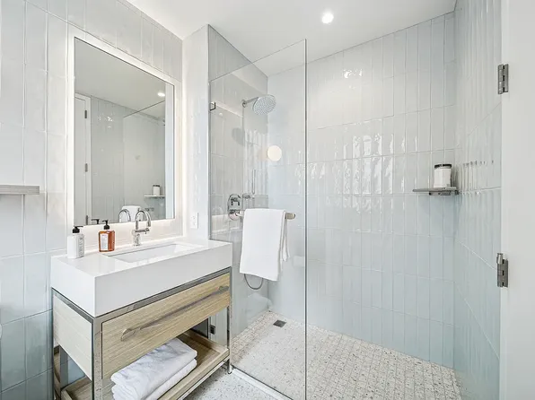 567 Fulton Street image 7 of 21