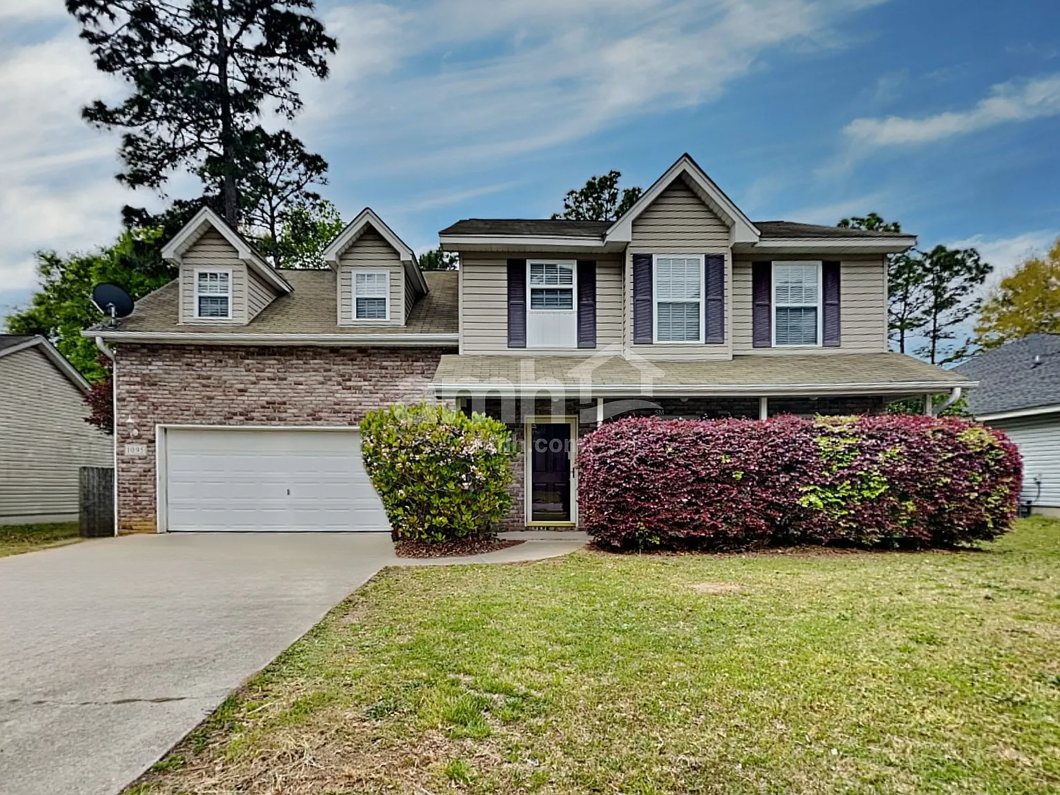 3 bed, 2.5 bath, 1704 sqft, $2,325 — Photo 1