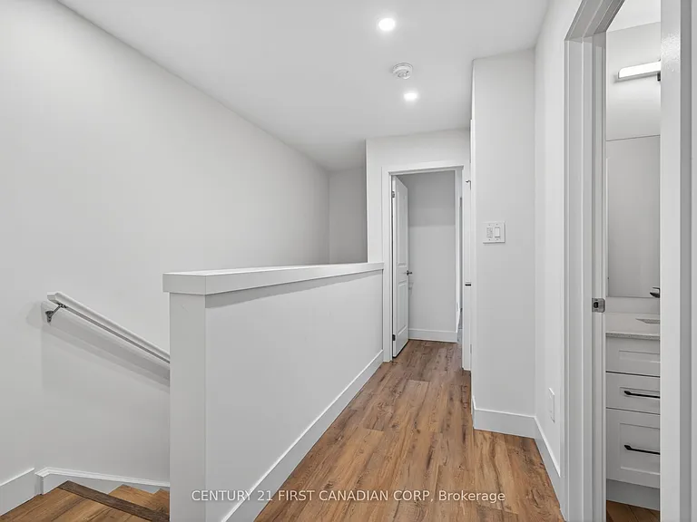 1595 Capri Cres #66 — Photo 17