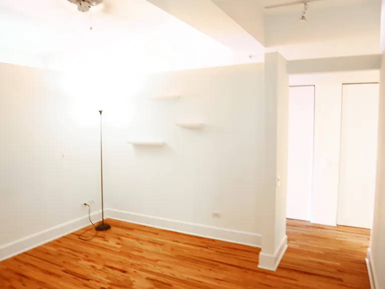 165 N Canal St #1005 — Photo 10
