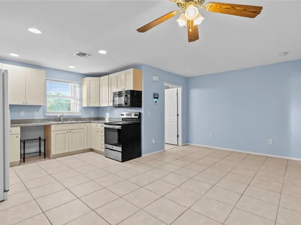 141 NE Naranja Ave, Pt Saint Lucie, FL 34983