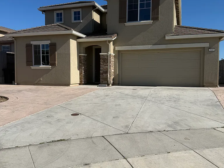 534 Serra Ct — Photo 11