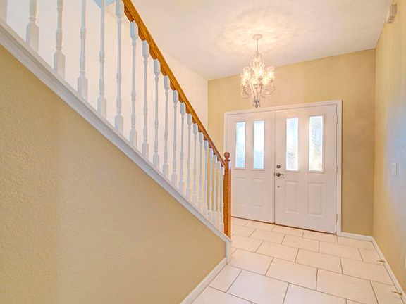 5th image of 7966 Evelyn Ct