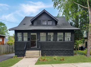 724 S 5th St, St Charles, IL 60174
