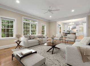 78 Hunnewell St, Wellesley, MA 02481