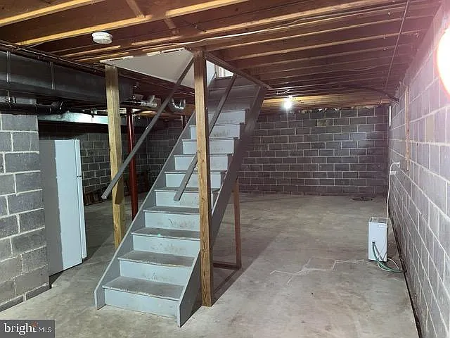 406 Williamsburg Ct — Photo 21