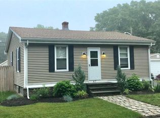 47 Green Lane Rd, Rumford, RI 02916