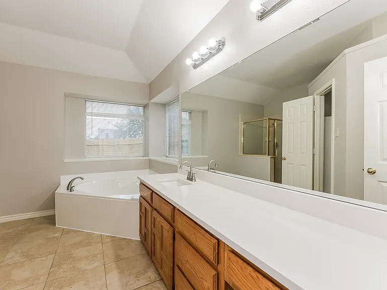 7605 Colfax Dr — Photo 11