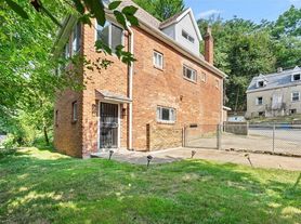 6026 Sawyer St, Pittsburgh, PA