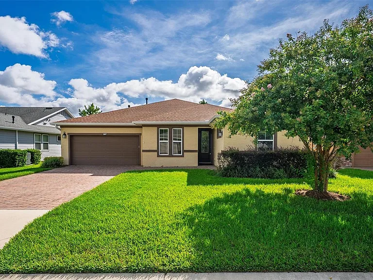 3637 NW 56th Ave — Photo 1