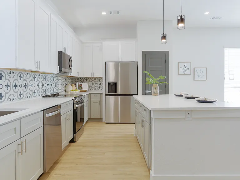 2805 Weisenberger St #503 — Photo 3