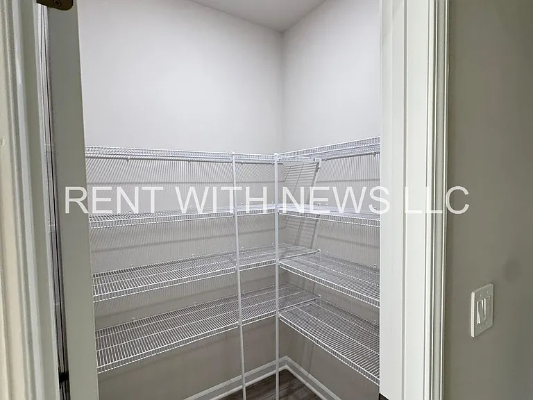 649 White Birch Ln — Photo 21