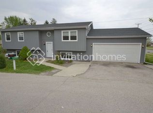 1 Linden Ave, Fox Lake, IL 60020
