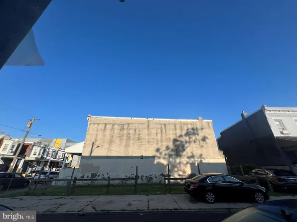 5837 Race St, Philadelphia, PA 19139