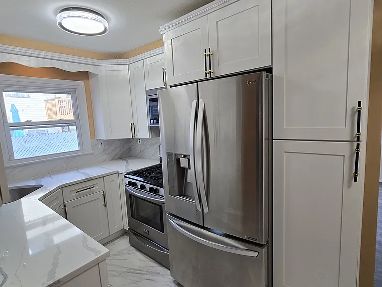 74 Caswell Ave #1 — Photo 16