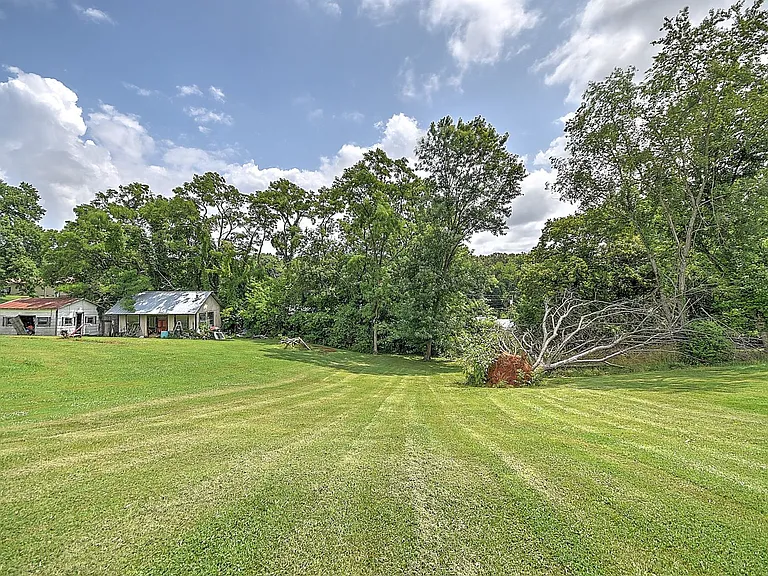 2207 Buckingham Rd — Photo 26