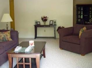1400 Front St APT 17, Manchester, NH 03102