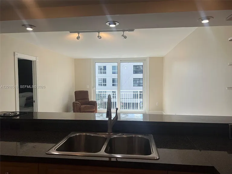 345 Ocean Dr #305 — Photo 6