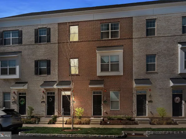 136 Annapolis St #B, Bensalem, PA 19020
