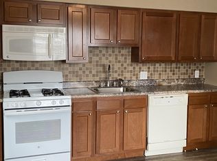 2277 S 6th St APT 2, Springfield, IL 62703