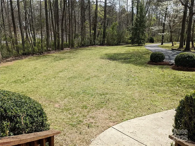8505 Mount Holly Hntrsvlle Rd — Photo 6