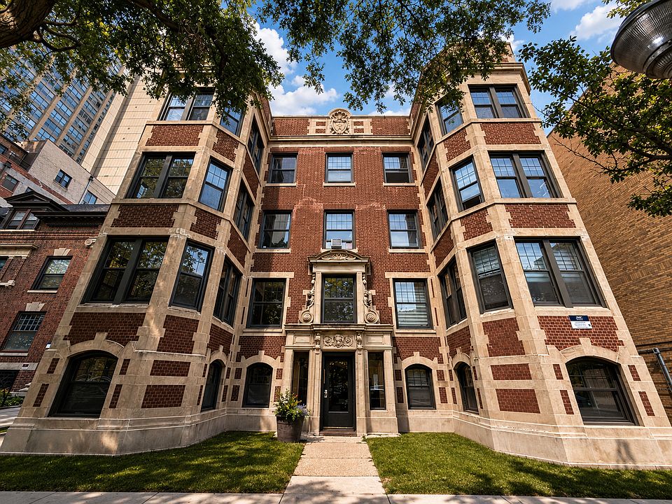 2nd image of 3935 N Pine Grove Ave #14-J