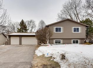670 Randy Ave, Shoreview, MN 55126