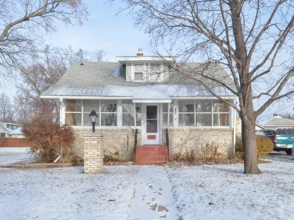 531 1st Ave SW, Forest Lake, MN 55025