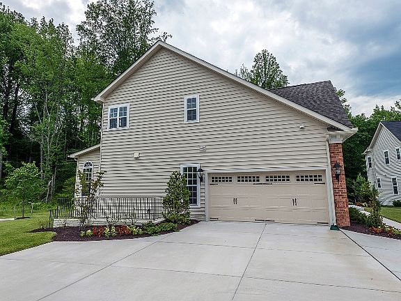 Two Car Side-Entry Garage