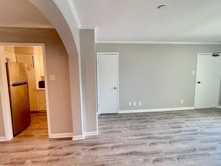 3215 Douglas Ave #201 — Photo 6