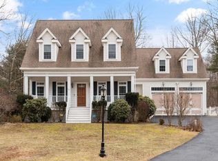 30 Hales Pond Ln, Wrentham, MA 02093