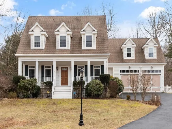 30 Hales Pond Ln, Wrentham, MA 02093