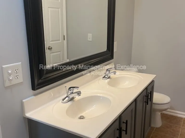 330 Gilman Ln #101 — Photo 20