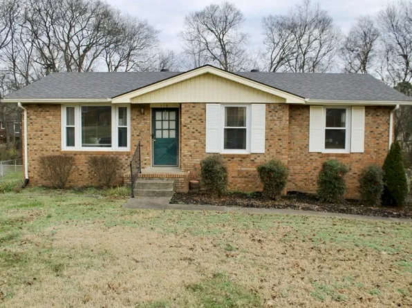 116 Pana Dr #A, Hendersonville, TN 37075