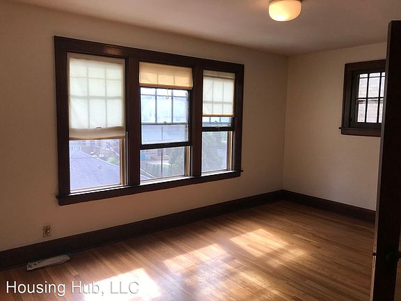 3rd image of 2166 Grand Ave #205