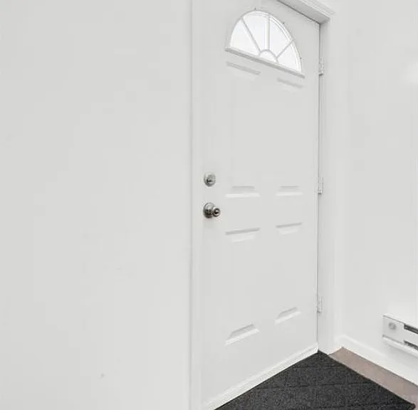 7869 Ambassador Dr — Photo 14