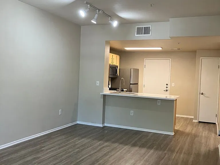de Tolosa Ranch Apartments — Photo 22
