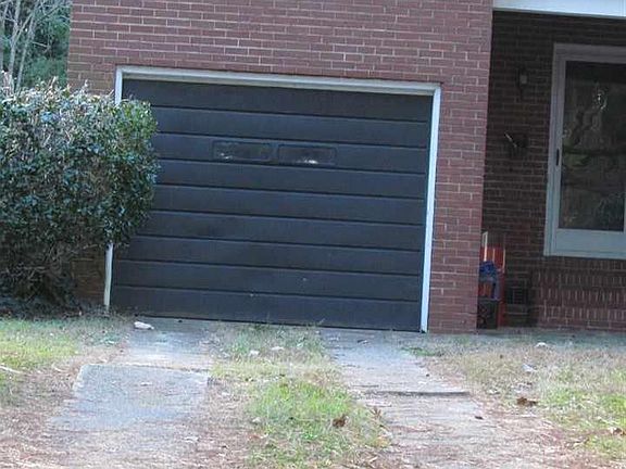 4th image of 6 Davids Ln