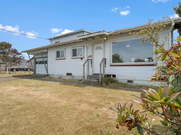 685 McNamara Ave, Crescent City, CA 95531